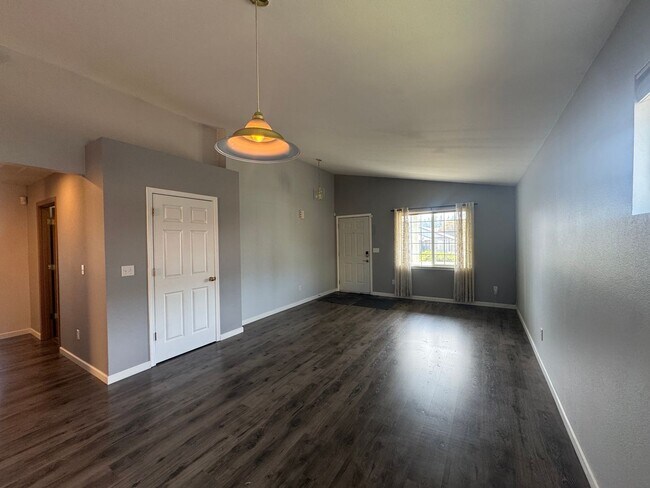 Photo - Beautiful One Story House - 3 bed in Spanaway!