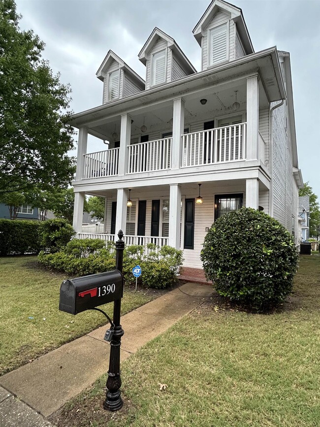 Photo - 1390 Island Town Dr House