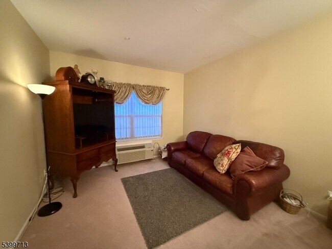 Photo - 5222 Richmond Rd Unit 22