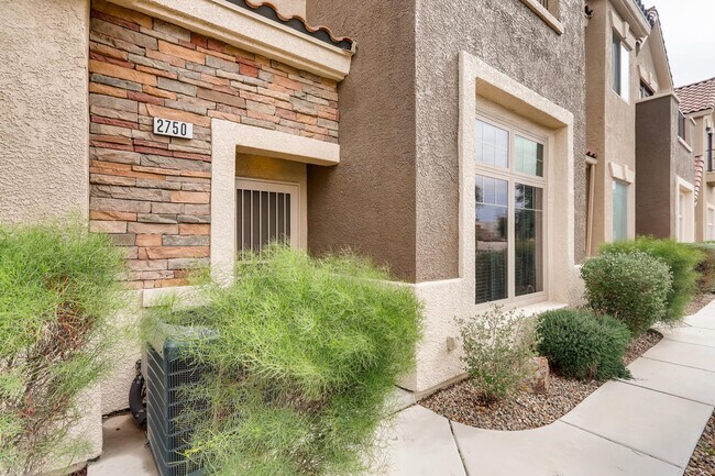 Photo - 2750 Fountain Ridge Ln