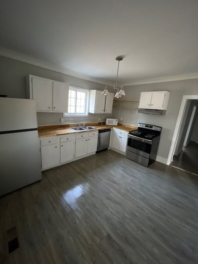 Photo - 412 N Hawthorne St