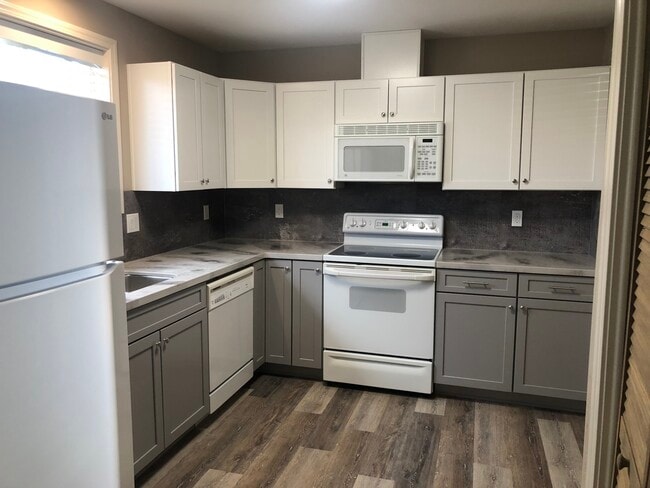 Building Photo - 100 Maple St Unit 102 Maple Street Phoenix
