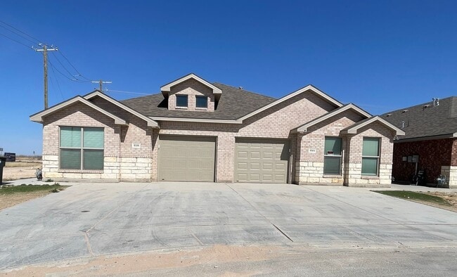 Building Photo - Available JUNE 17TH: Desirable Ratliff Ridge Townhomes