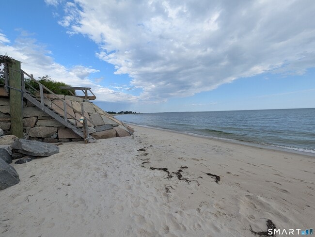 10 Shore Rd