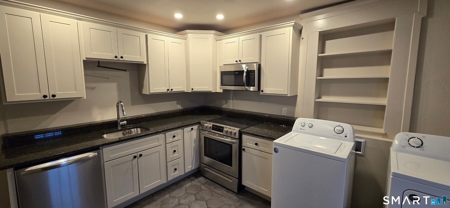 Photo - 50 Broad St Unit 3