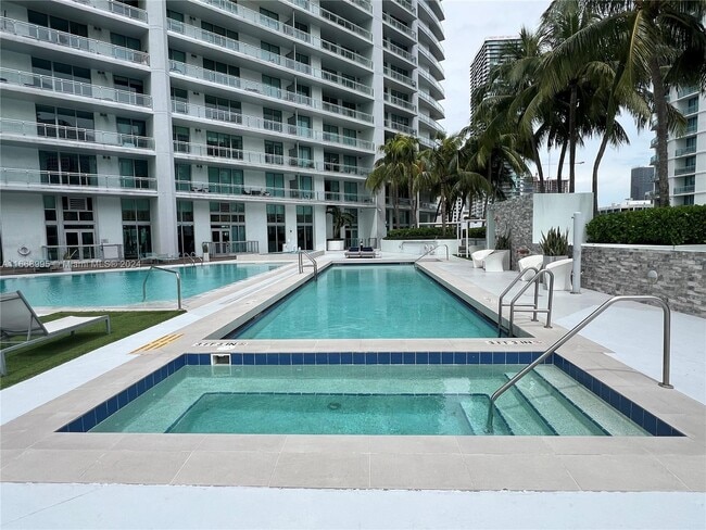Photo - 90 SW 3rd St
