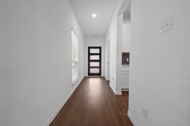 Photo - 27097 Kestrel Trl