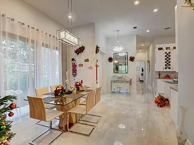 2525 Oceanview Ave Unit 2525 Oceanview Ave
