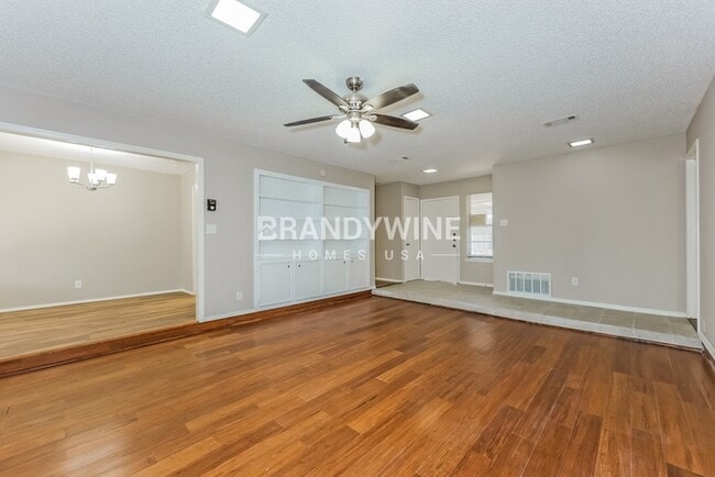 Photo - 2310 Stockbridge Ct