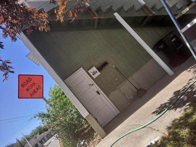 Mail/ Garbage/Storage - 404 N Main St Unit A