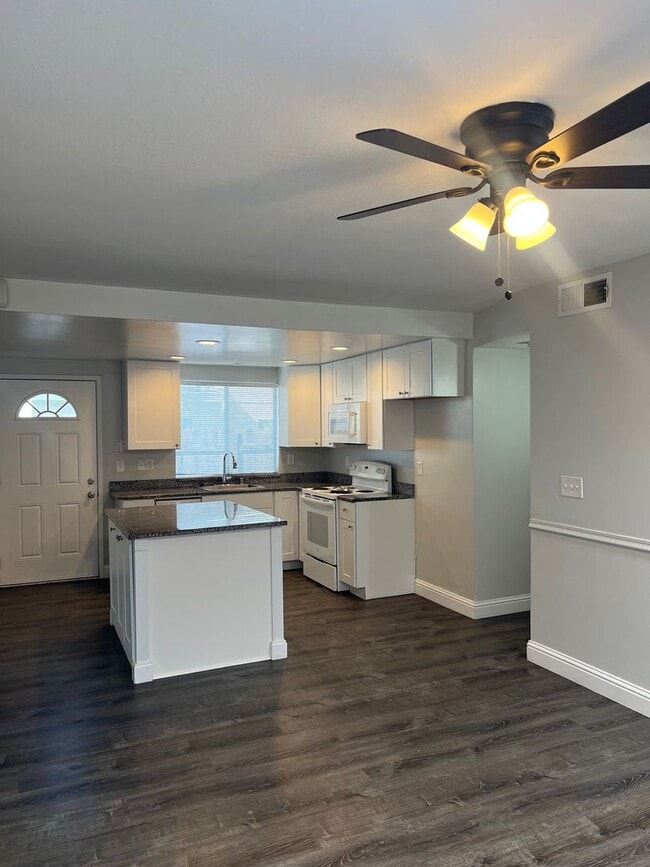 Photo - NICE 2 BEDROOM DUPLEX W/ 2 CAR GARAGE!