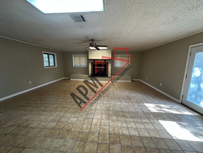 Photo - Beautiful 3 bed home!