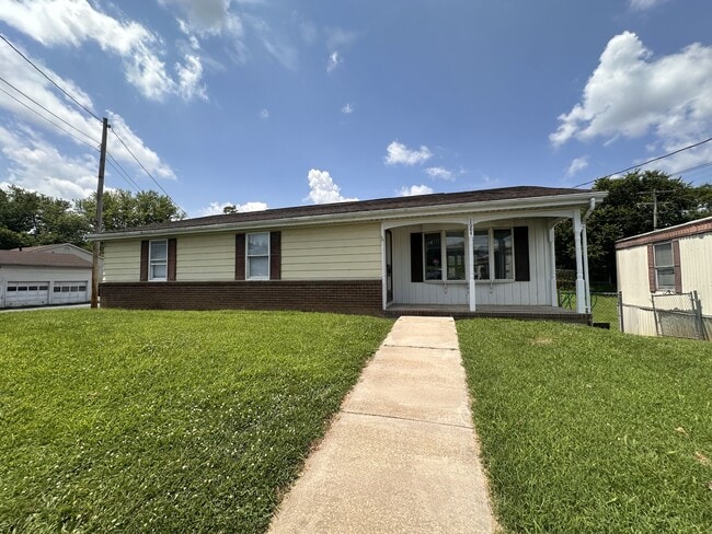 Building Photo - 1684 Winchester Ave Rental