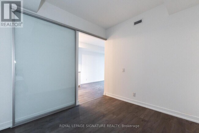 Photo - 270 Dufferin St Unité 1220