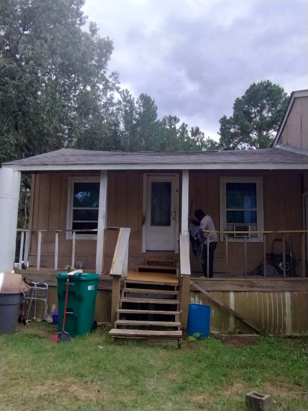 Photo - 357 Holly Ln