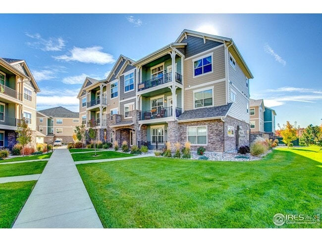 Building Photo - 4662 Hahns Peak Dr Rental