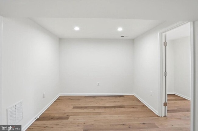 Photo - 36 Mapledale Ave