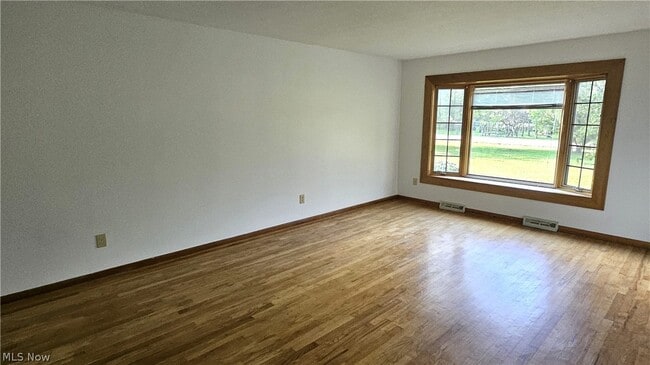 Photo - 28305 Cannon Rd