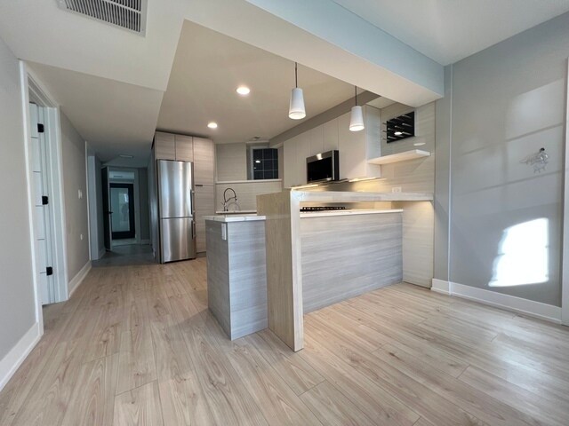 1401 N Wicker Park Ave Unit SG