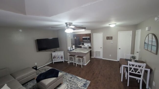 Photo - 1305 W Villa Maria Rd Unit F104