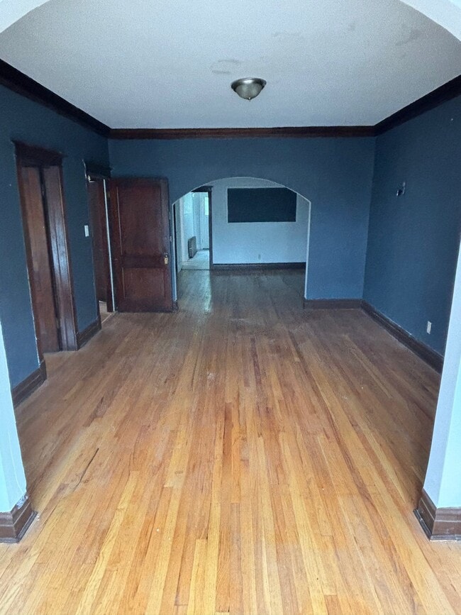 Photo - 708 W 61st Pl Unit 2