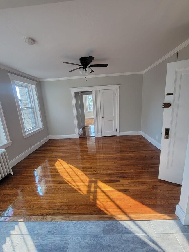 Photo - VERU NICE 1 bed in Allston...