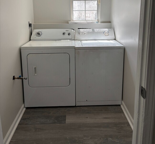 Room in Single Family Home on Brookside Dr SE