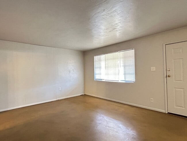 Photo - Tempe Duplex 3 Bed - 1.75 Bath