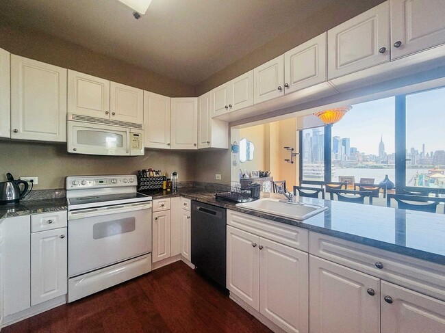 Building Photo - 2 Constitution Ct Unit 302