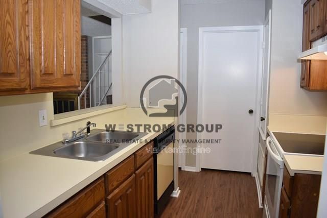 Photo - 801 Treadwell Ct