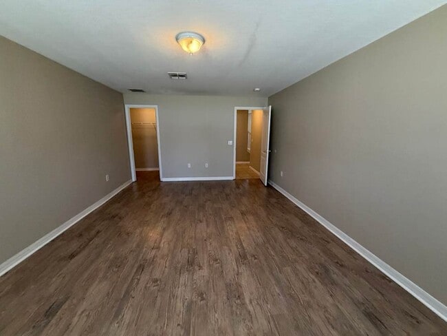 Photo - 1021 Hacienda Cir