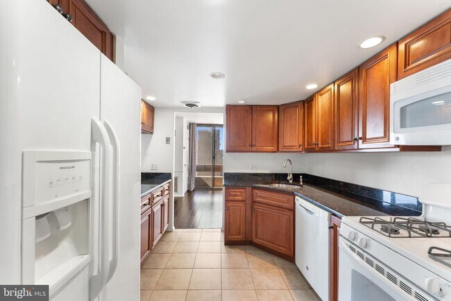 Photo - 1326 Spruce St Unit 1208