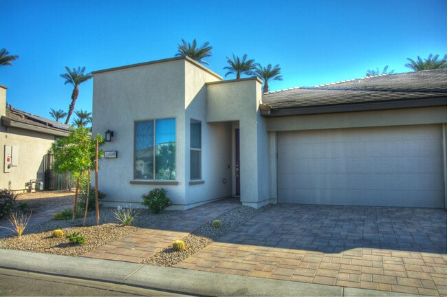 51660 Whiptail Dr