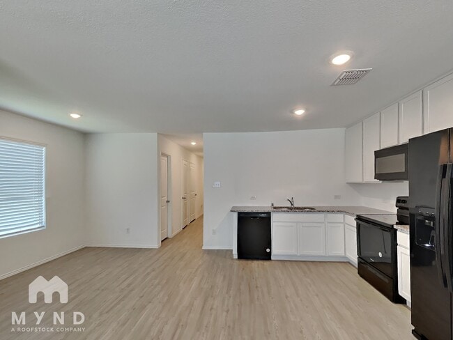 Photo - 155 Jethro Ln