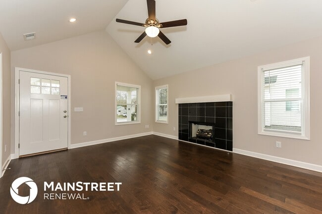 Photo - 122 W Hite St