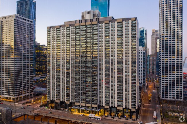 Photo - 400 E Randolph St