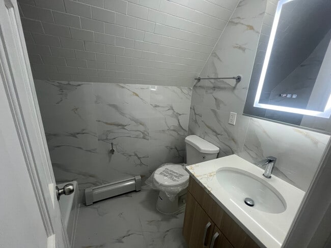 Photo - 100-05 69th Ave