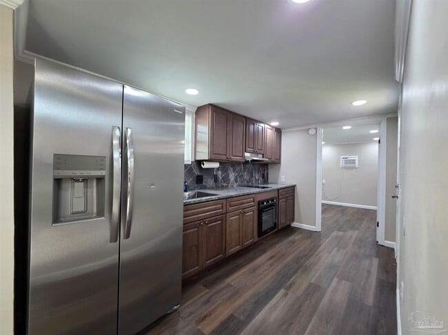 8676 Sharon Ln