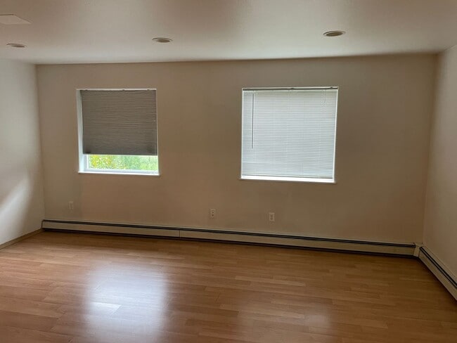 Photo - 4936 Princeton Dr Unit B