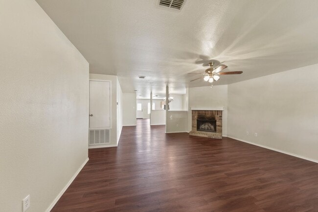 Photo - Beautiful 3 bed 2 bath home in Poynter Cro...