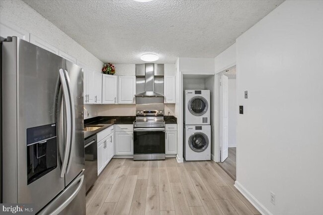 Photo - 3800 Powell Ln Unit 1228