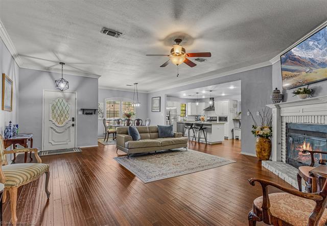 Photo - 1531 Pickwick Ln