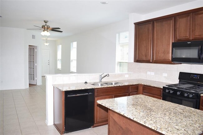 Building Photo - 409 English Oak St Rental