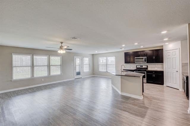 Photo - 2700 Tobias Ln