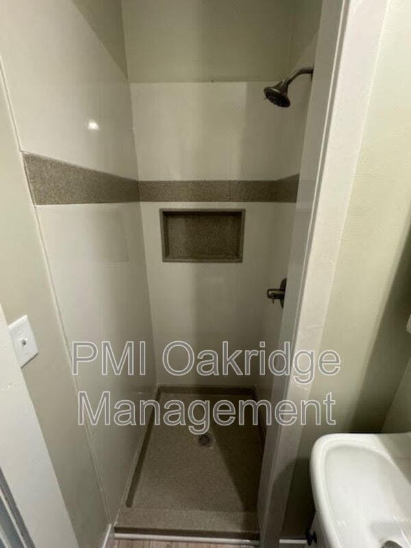 Photo - 104 W 1st St