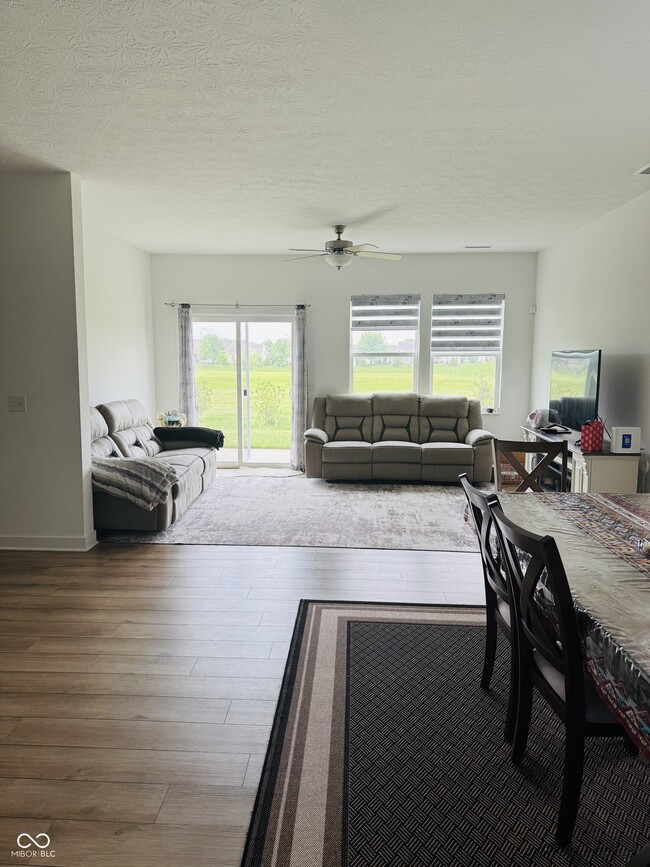 Photo - 1264 Patens Dr
