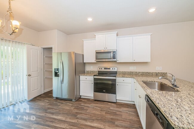 Photo - 250 Yorktown Ln