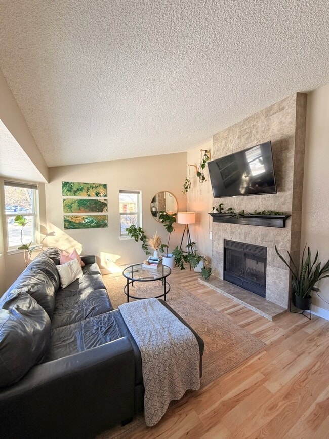 Photo - 5955 Wisteria Dr