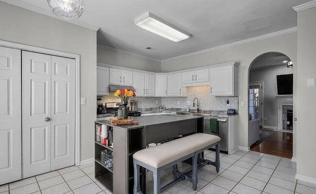 Photo - 158 Sommersby Cir