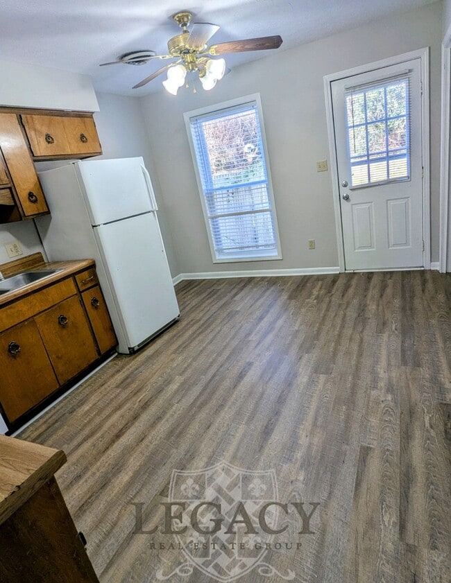 Photo - 1034 Brookview Dr Unit 14 C